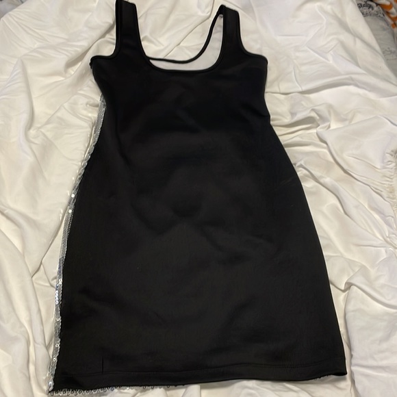 Black and silver sequence large dress - Picture 2 of 3